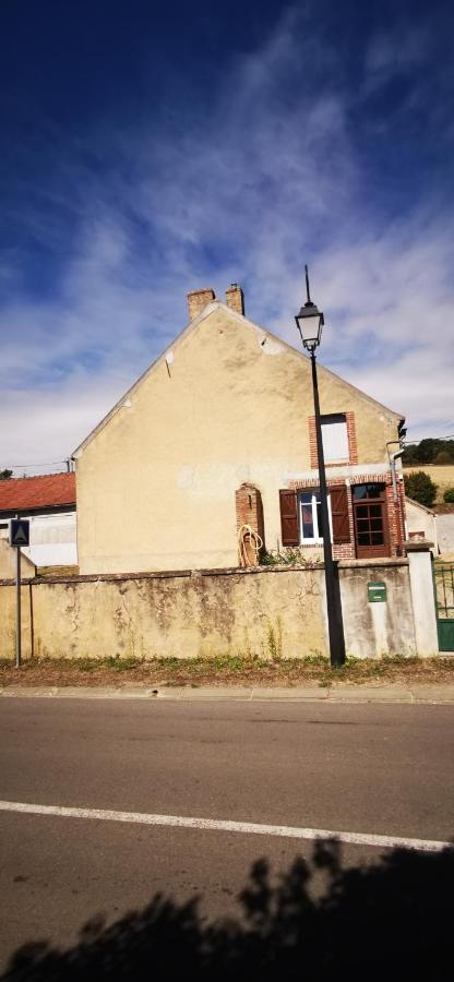 Maison De Campagne Villa La Celle-Saint-Cyr Dış mekan fotoğraf