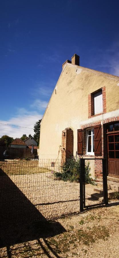 Maison De Campagne Villa La Celle-Saint-Cyr Dış mekan fotoğraf